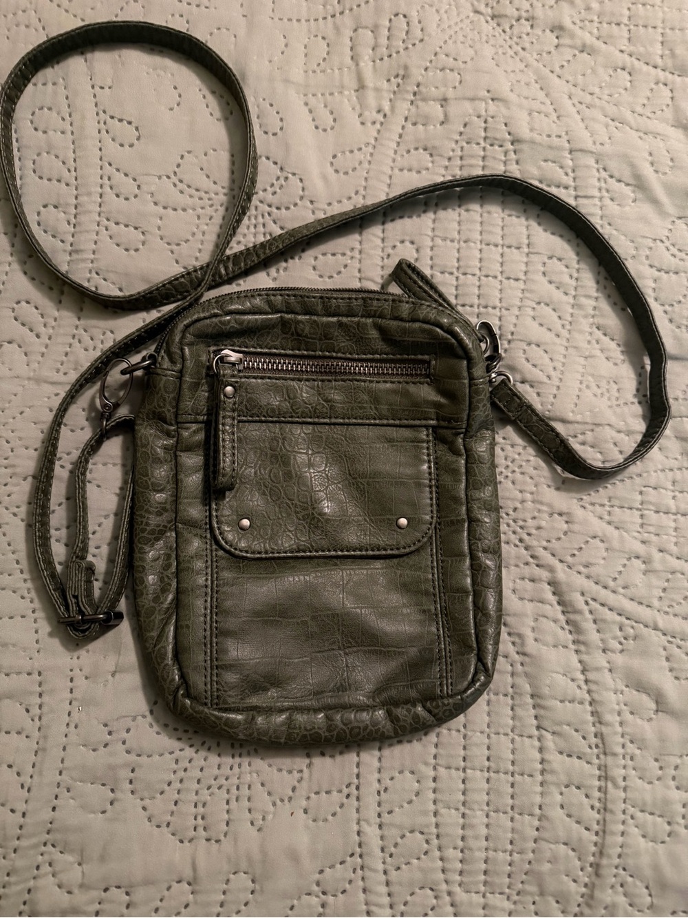 Bueno Olive Green Crossbody Belt Bag